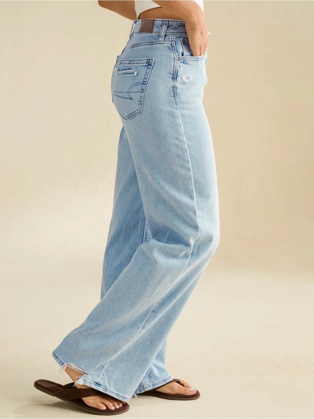 American Eagle Light Wash Distressed Wide Leg Jeans 000 Short - Picture 2 of 6
